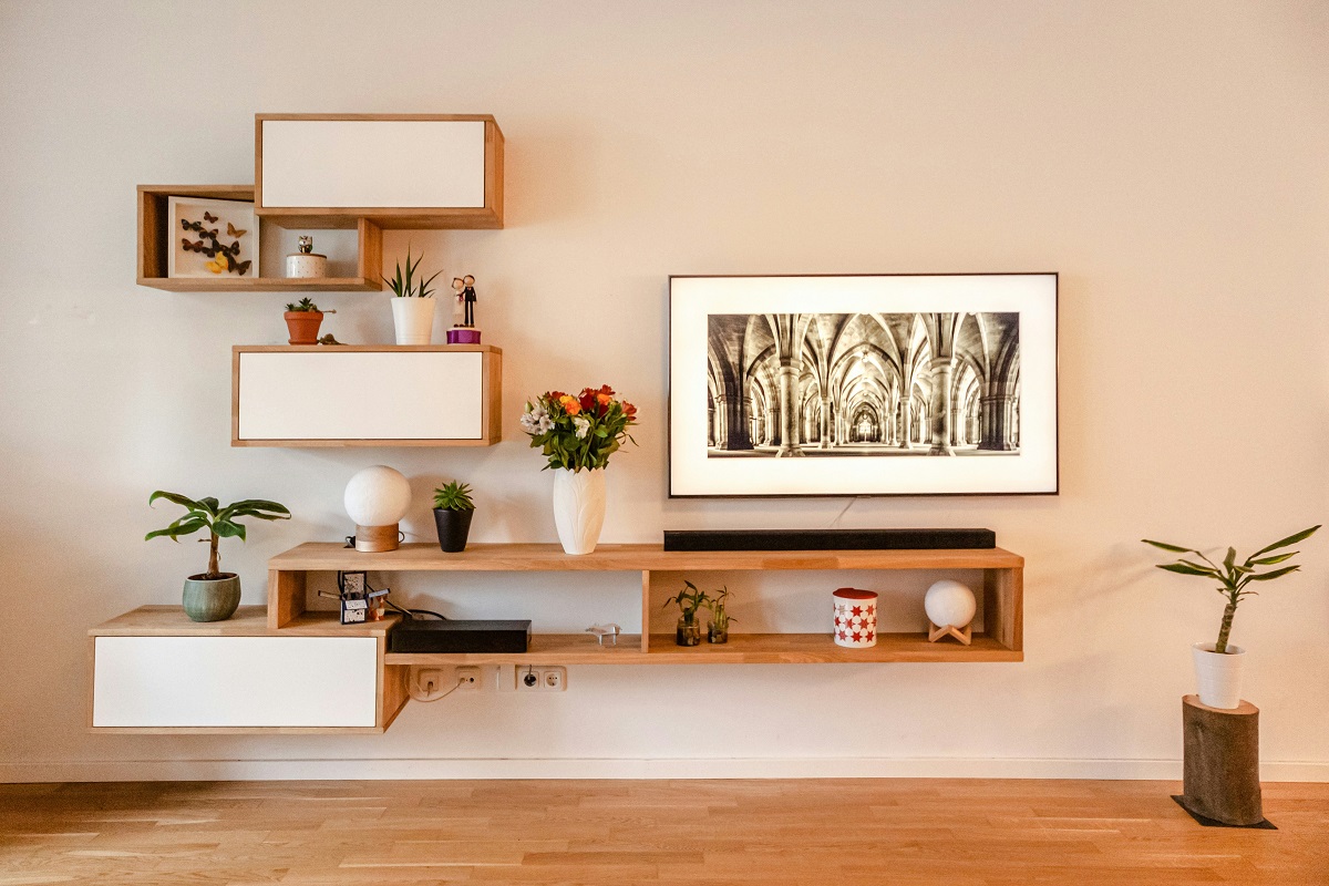 How to Build Shelves on a Wall That Add Style and Storage